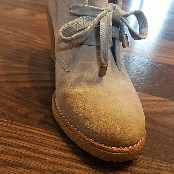 Womens Suede Coach Nikol lace up booties - Picture 2 of 4